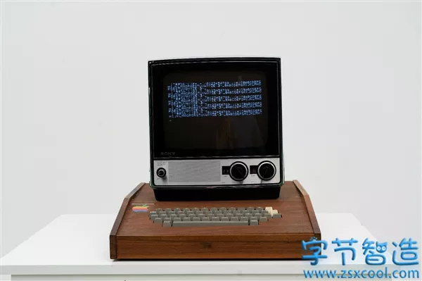 969万人民币！收藏级Apple 1电脑出售 乔布斯45年前制作-字节智造